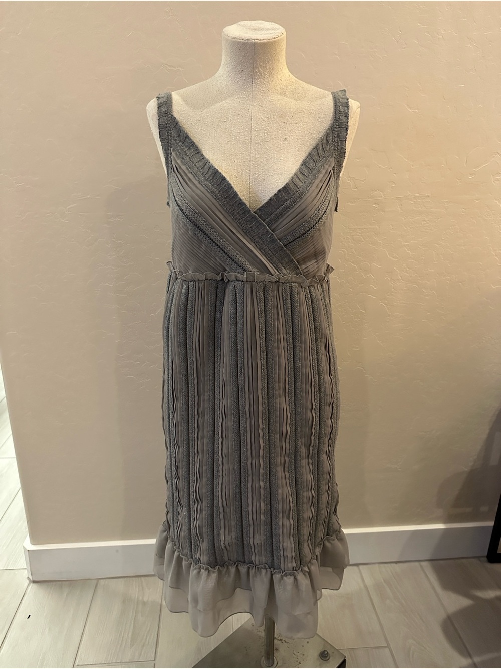 Calvin Klein Gray Sleeveless V-Neck Midi Dress